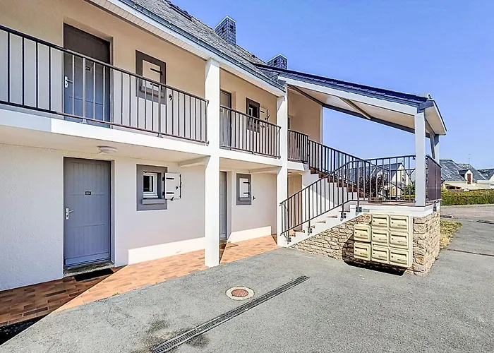 Apartment Belle Vue Mer Et Piscine By Interhome